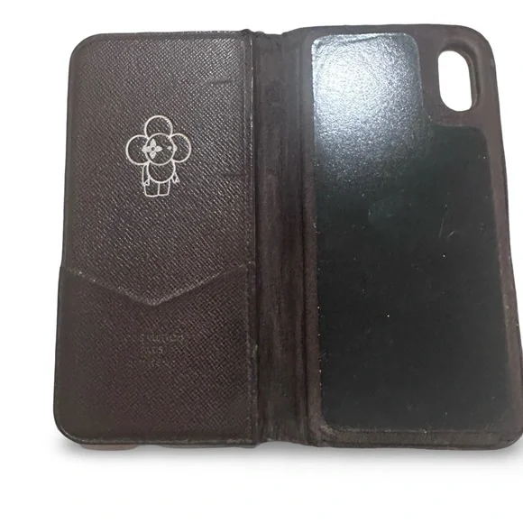 🔥 LOUIS VUITTON IPHONE CASE LOT 🔥 (Retail $995+ Value!) – NEW + PRE-OWNE… - Picture 6 of 9